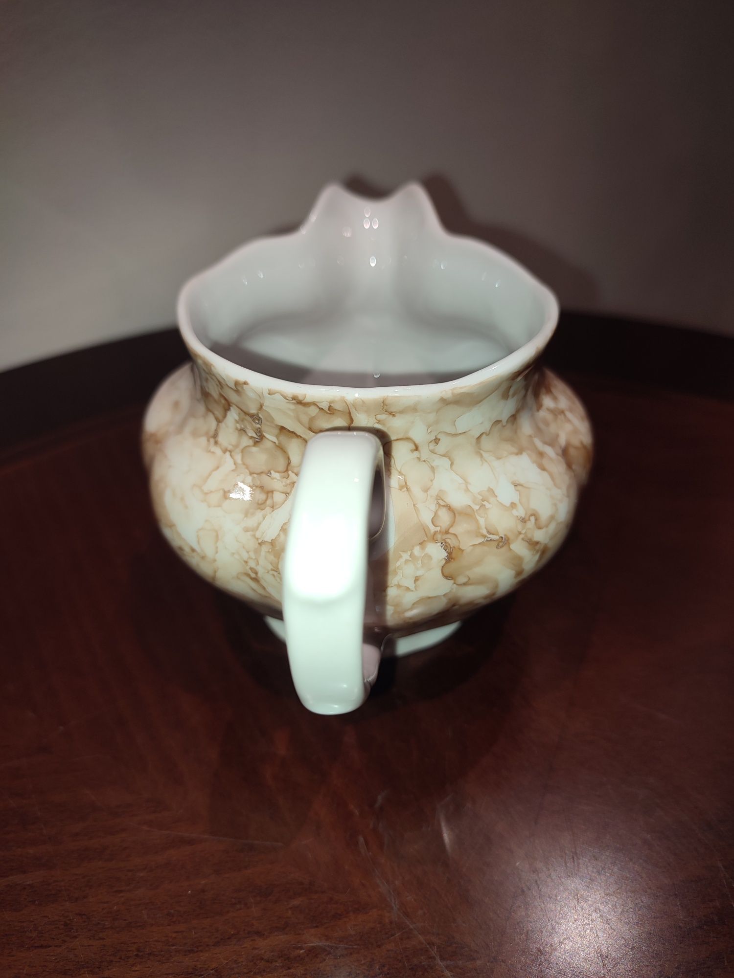 Śliczny stary mlecznik porcelana Karolina