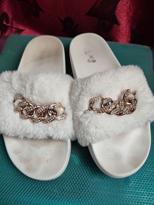 Шльопанці хутро 41