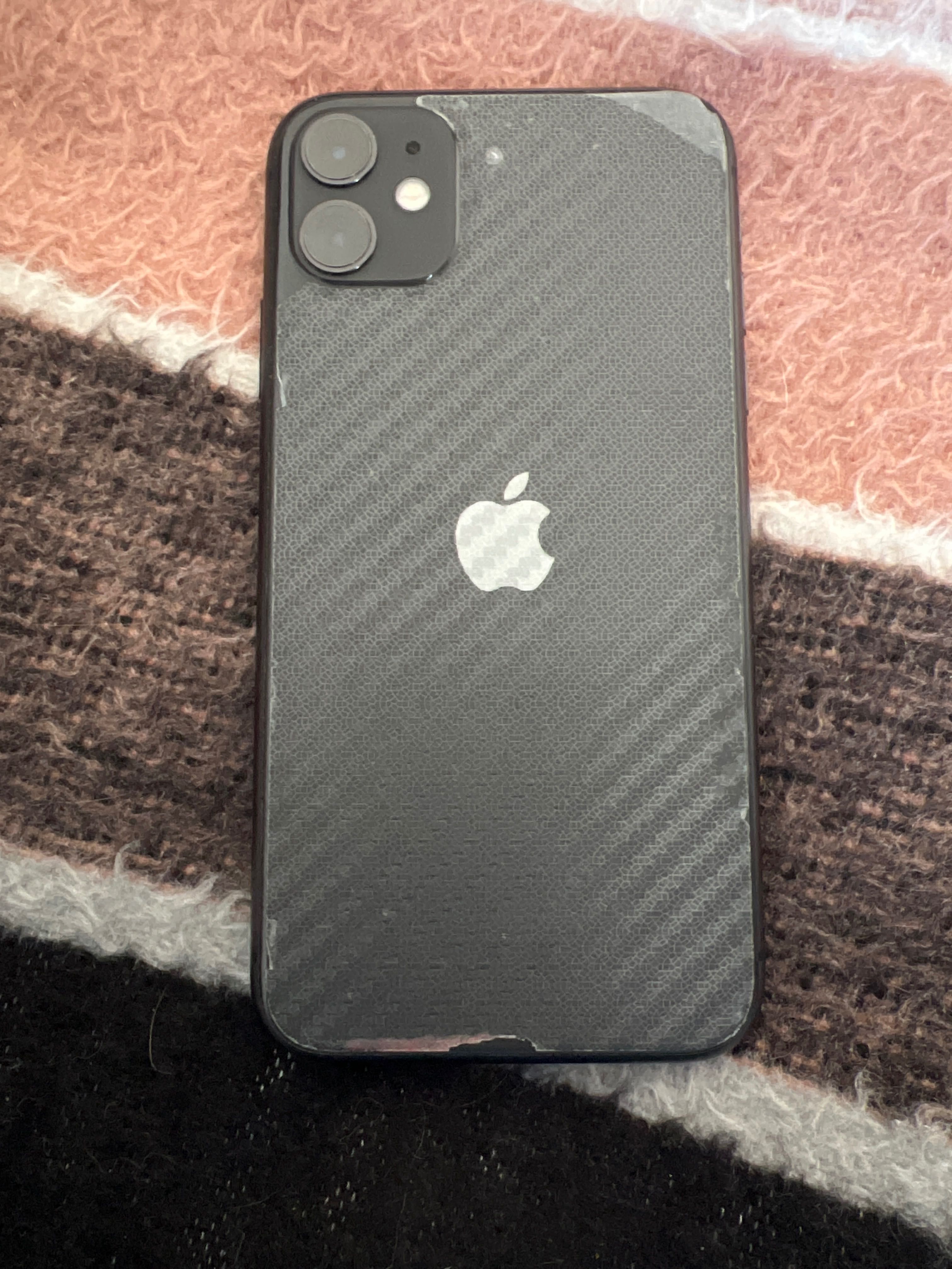 iPhone 11, 64 ГБ. оригінальний