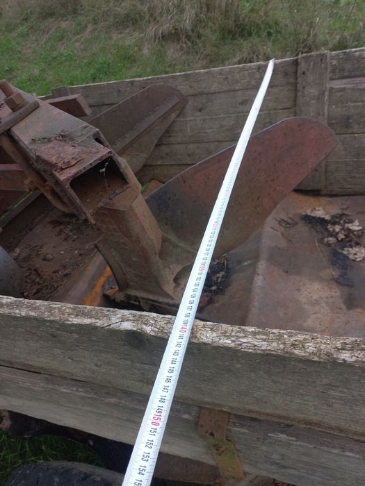 Плуг 2 корпусний