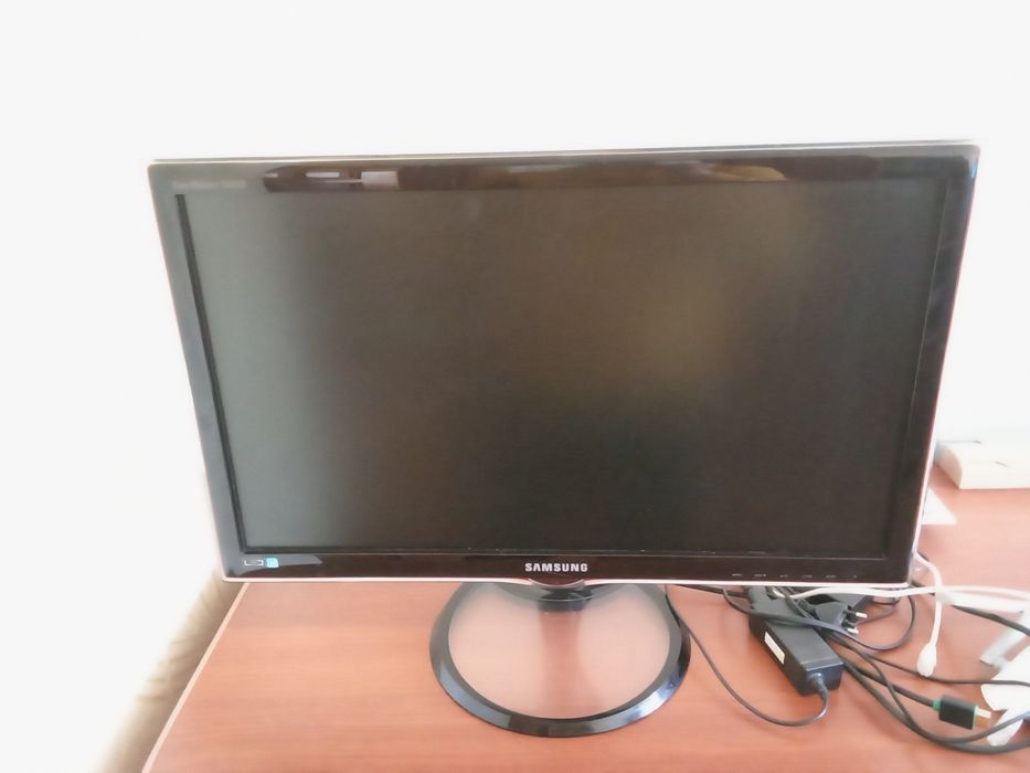 Монитор 23"дюйма Samsung S23A550H