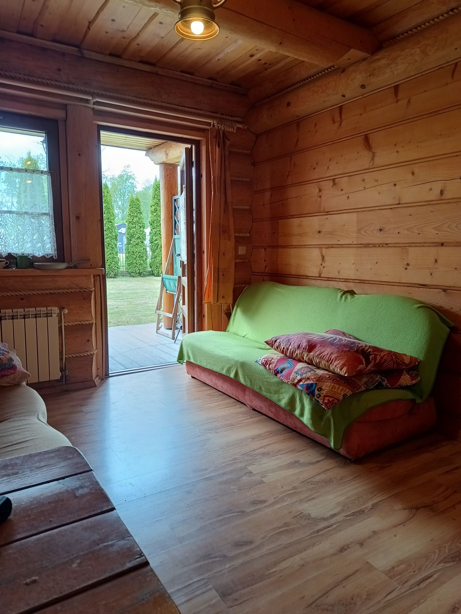 Domki i pokoje w Bosmanie