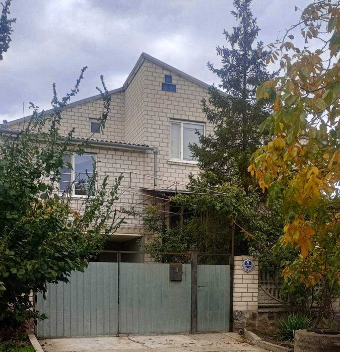 Терміновий продаж або обмін будинку.