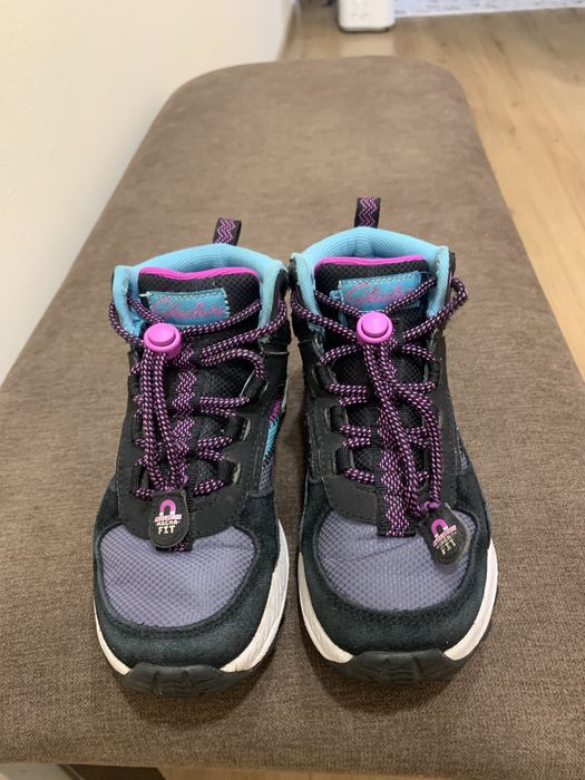 Кросівки скетчерс