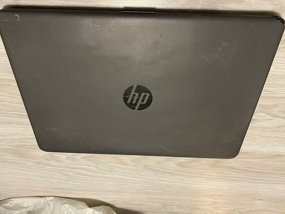 Laptop hp compaq RTL8821CR 15”