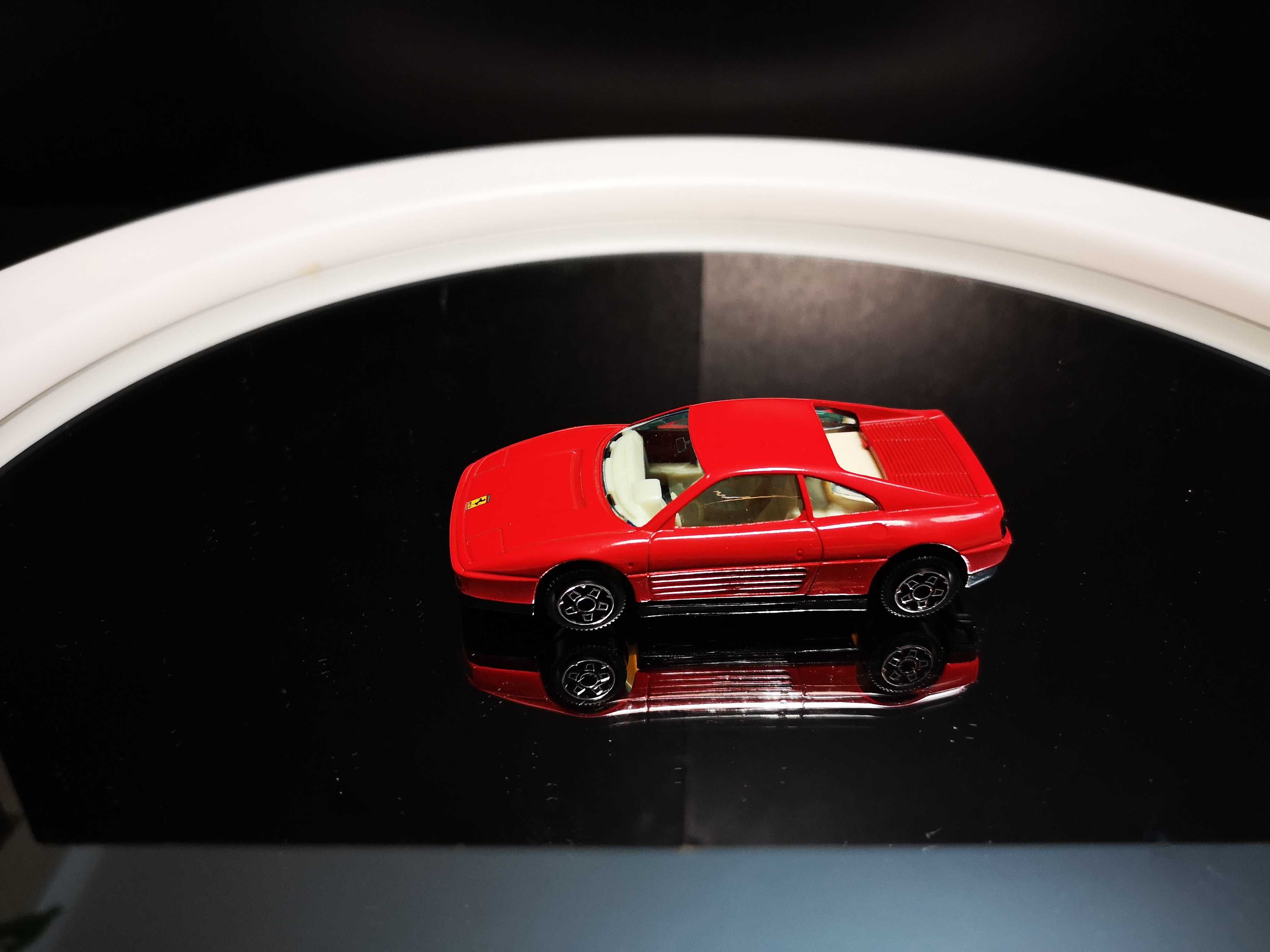 Linda miniatura Ferrari 348 TB Bburago escala 1/43