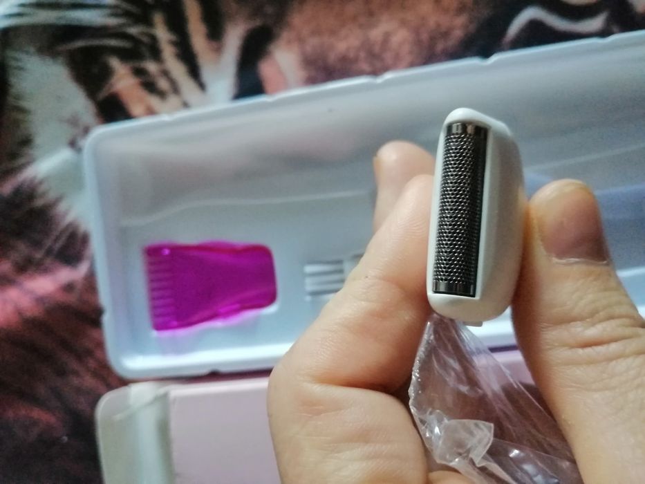 Funstant Trymer do bikini, intymne golarka do włosów łonowych z grzebi