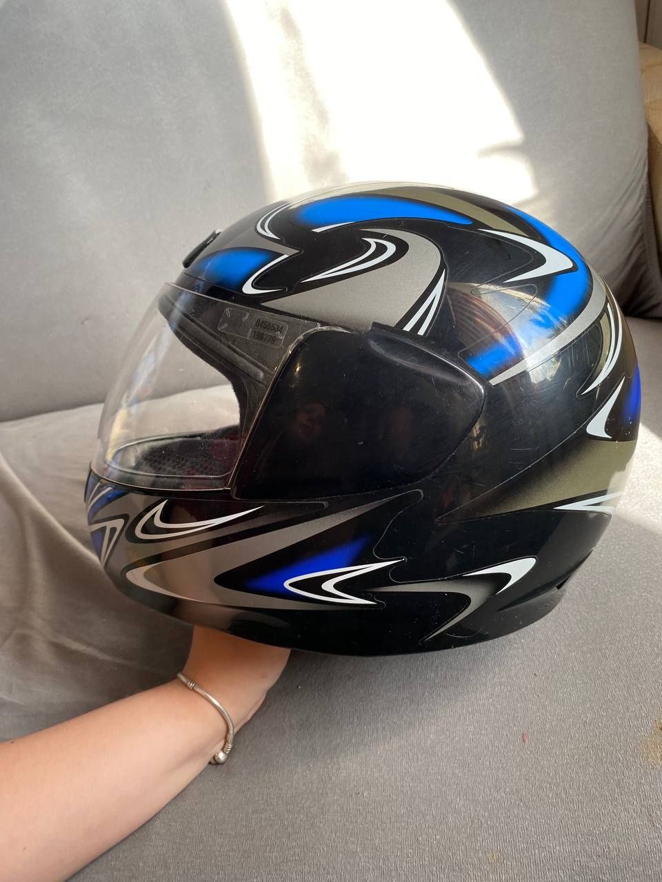 Продаю шлем для мотоцикла