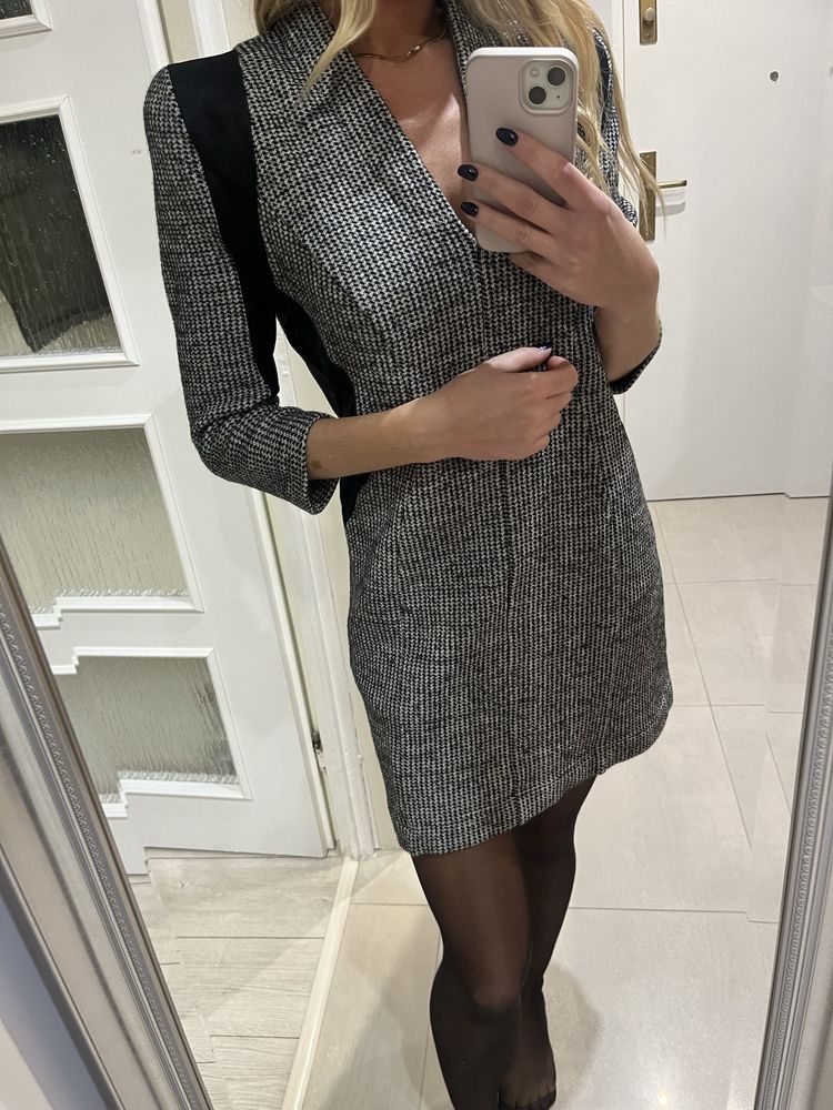 Sukienka ze wstawkami S