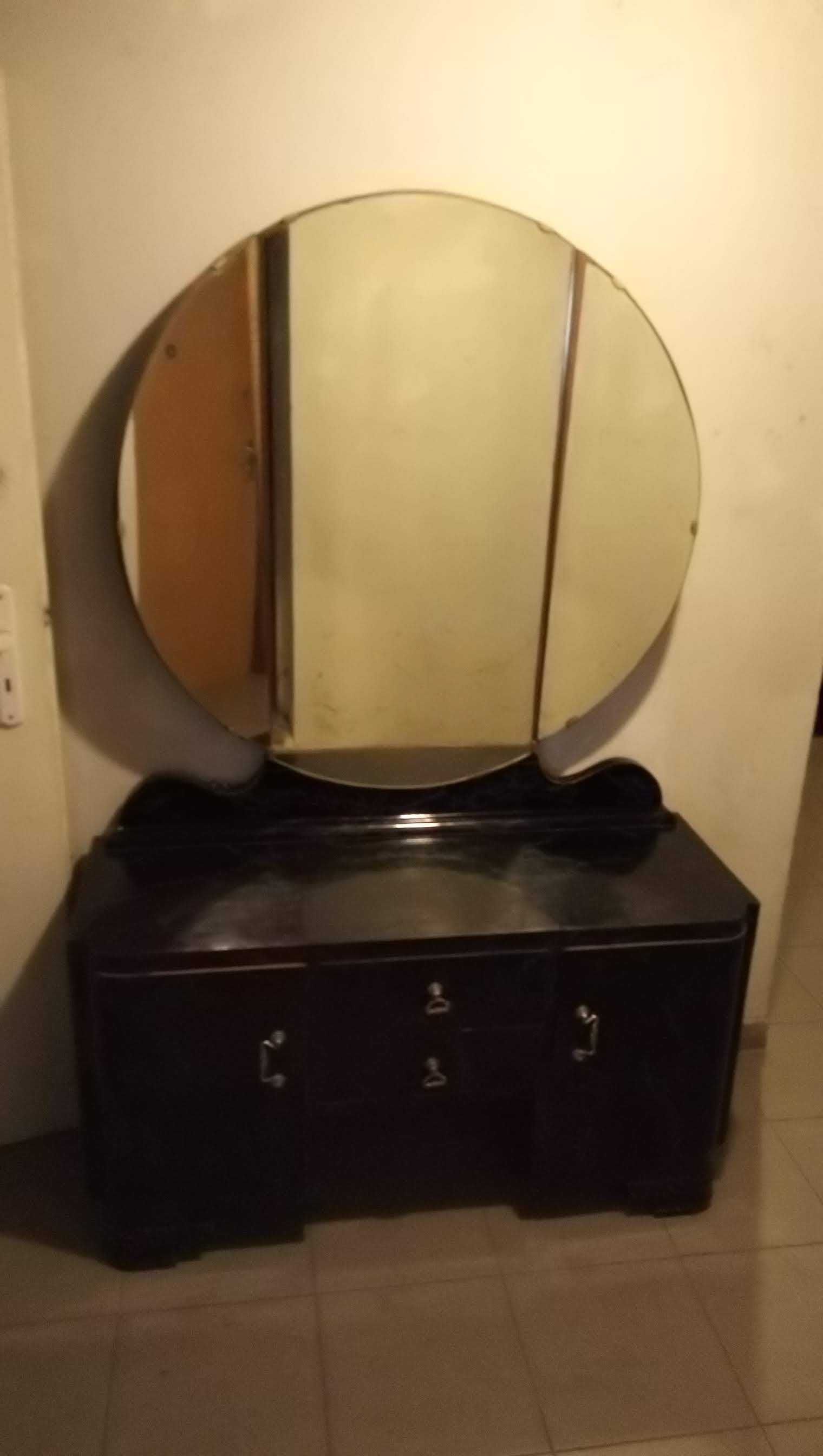 Toaletka z lat 50-tych