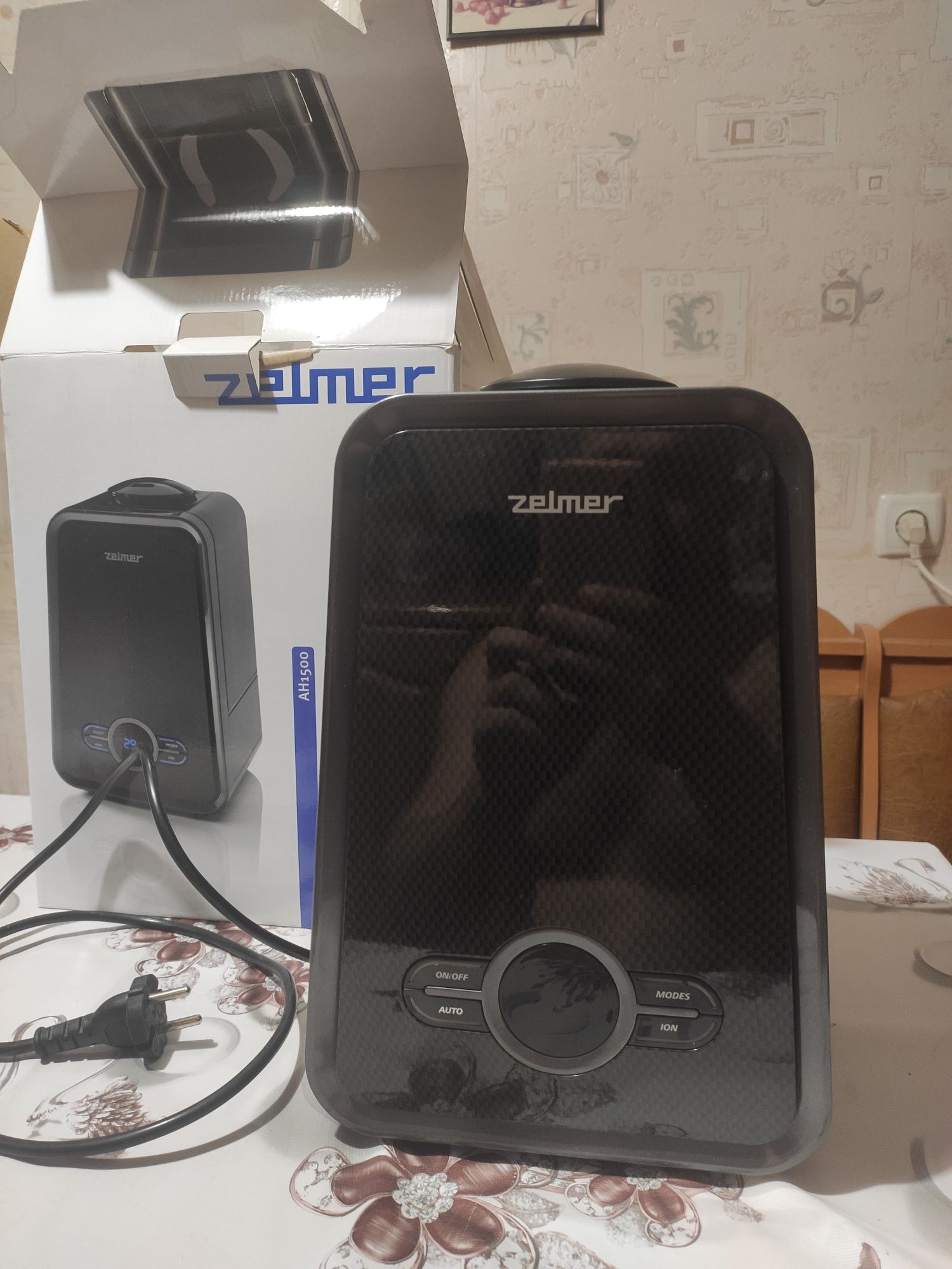 Увлажнитель воздуха ZELMER AH1500