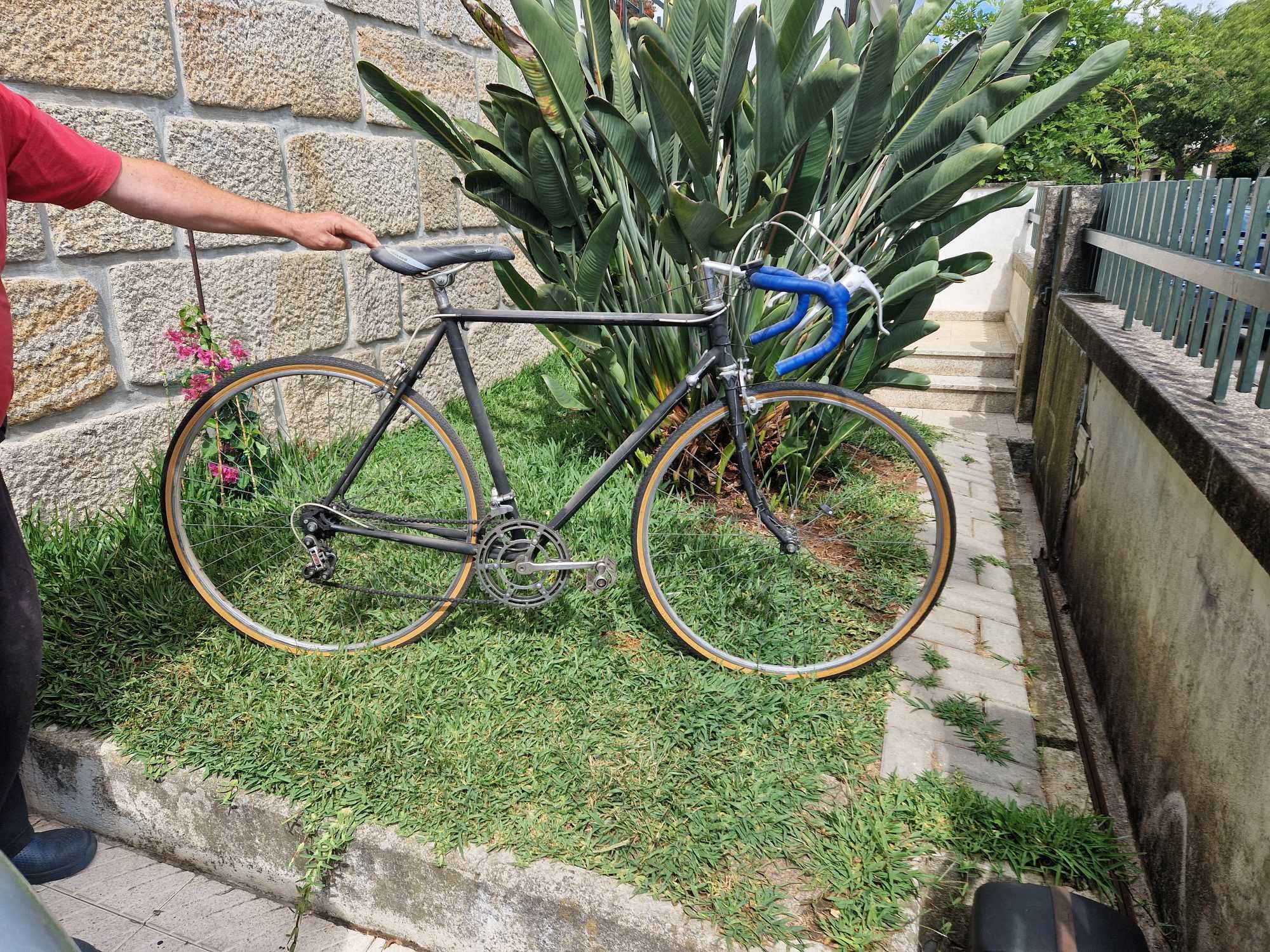 Bicicleta de estrada - Esmaltina em óptimo estado