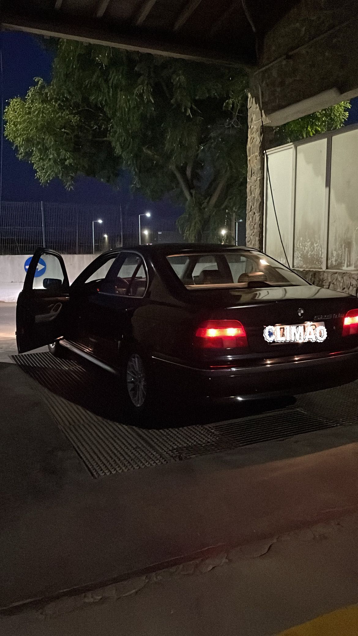BMW 525 tds vendo ou troco