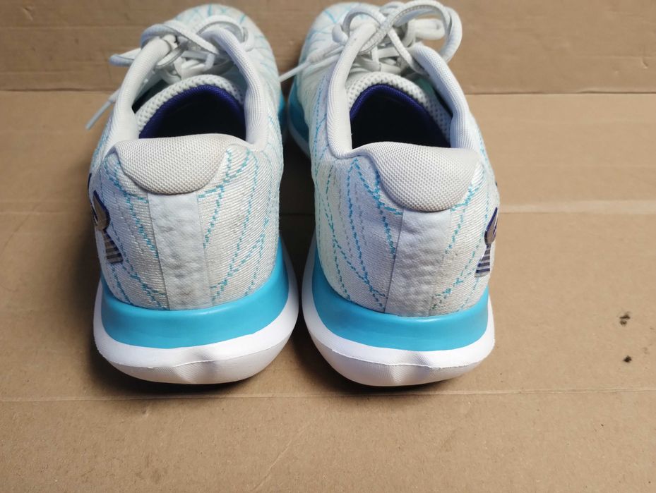 buty biegowe Under Armour Charged breeze  roz 42 bdb
