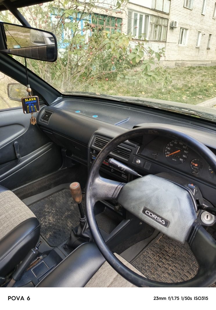 Автомобіль Тoyota corsa