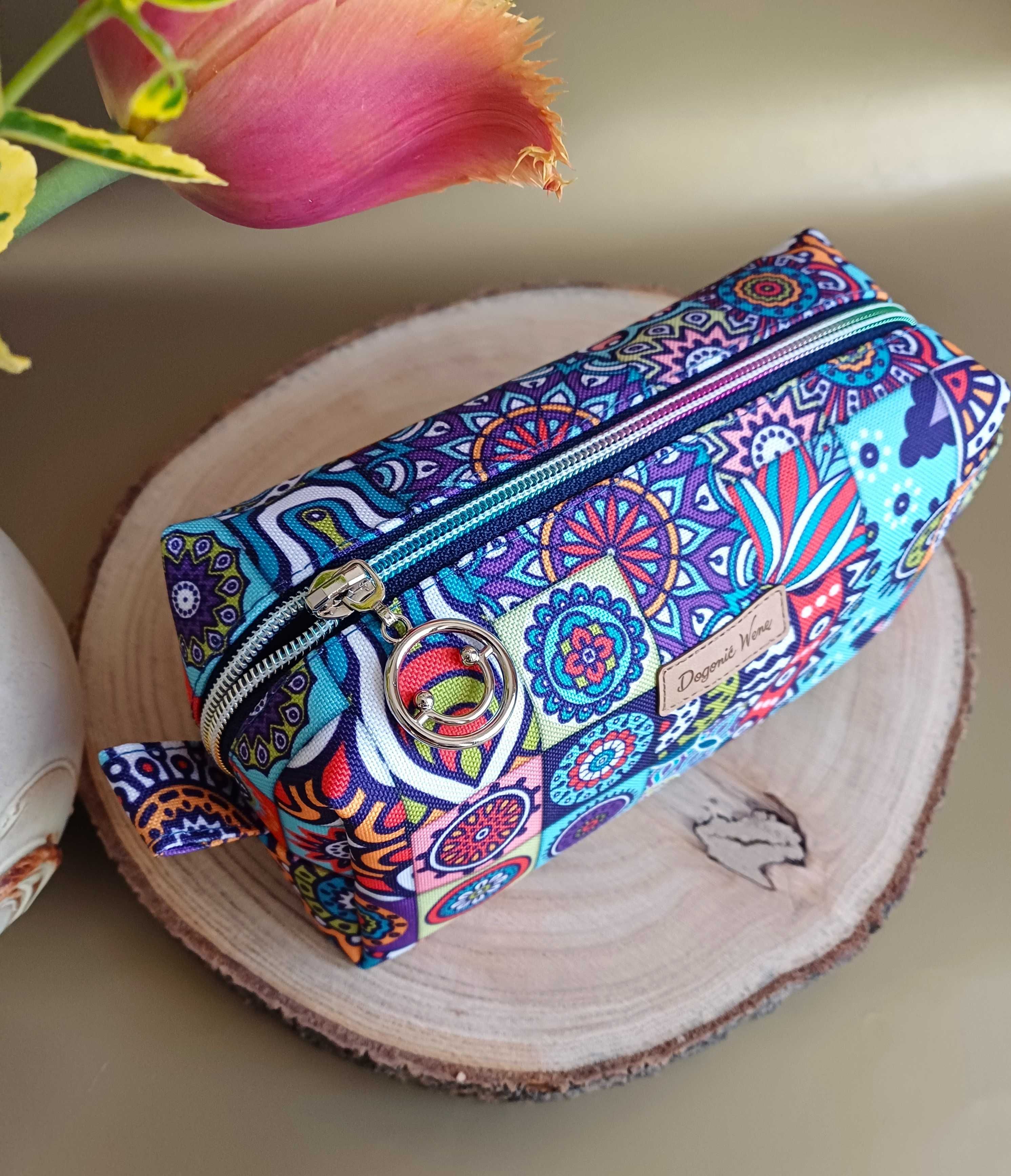 Kosmetyczka damska handmade rękodzieło na prezent M