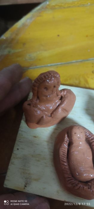 2 Presépios em barro, moldado a mão.