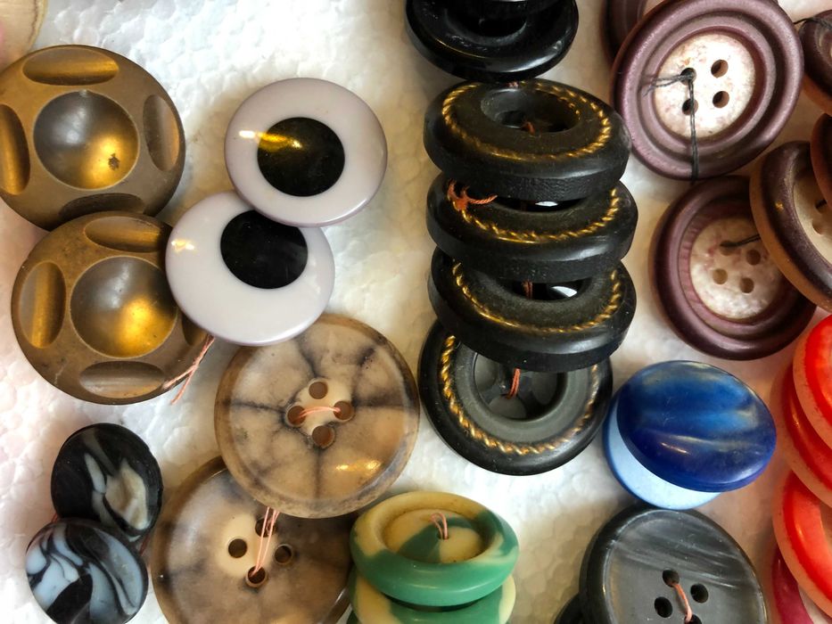 ЛОТ Большие пуговицы  162 шт