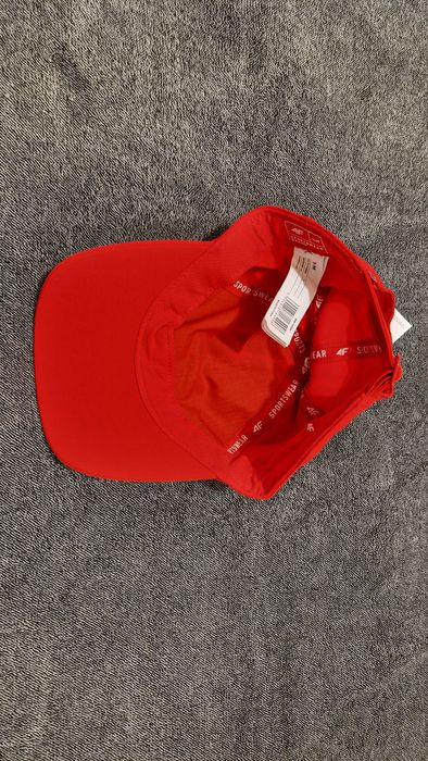 Czapka z daszkiem 4F nowa