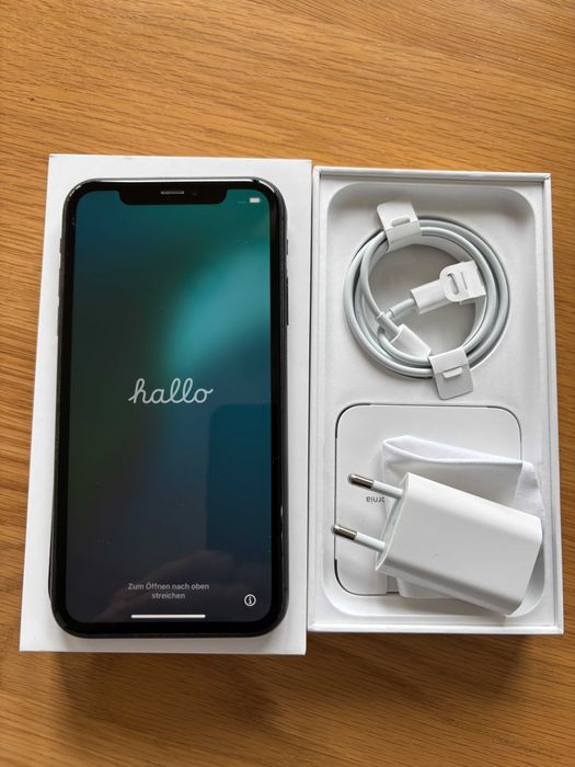 iPhone 11 64GB+ Ładowarka, 2 kable, etui Spigen- b.dobry stan