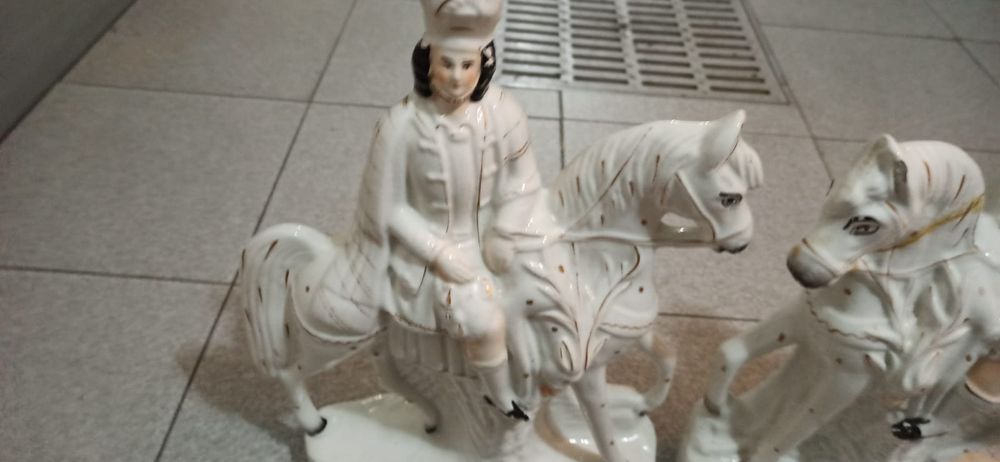 Faiança antiga Cavalos