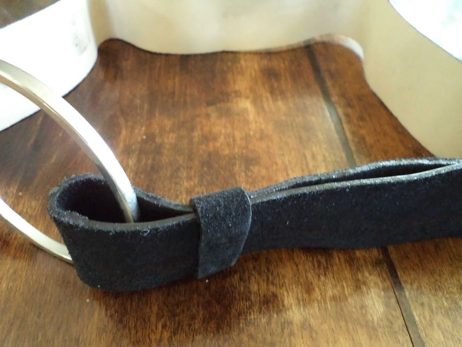 Piękny skórzany pasek Benetton jak Simple