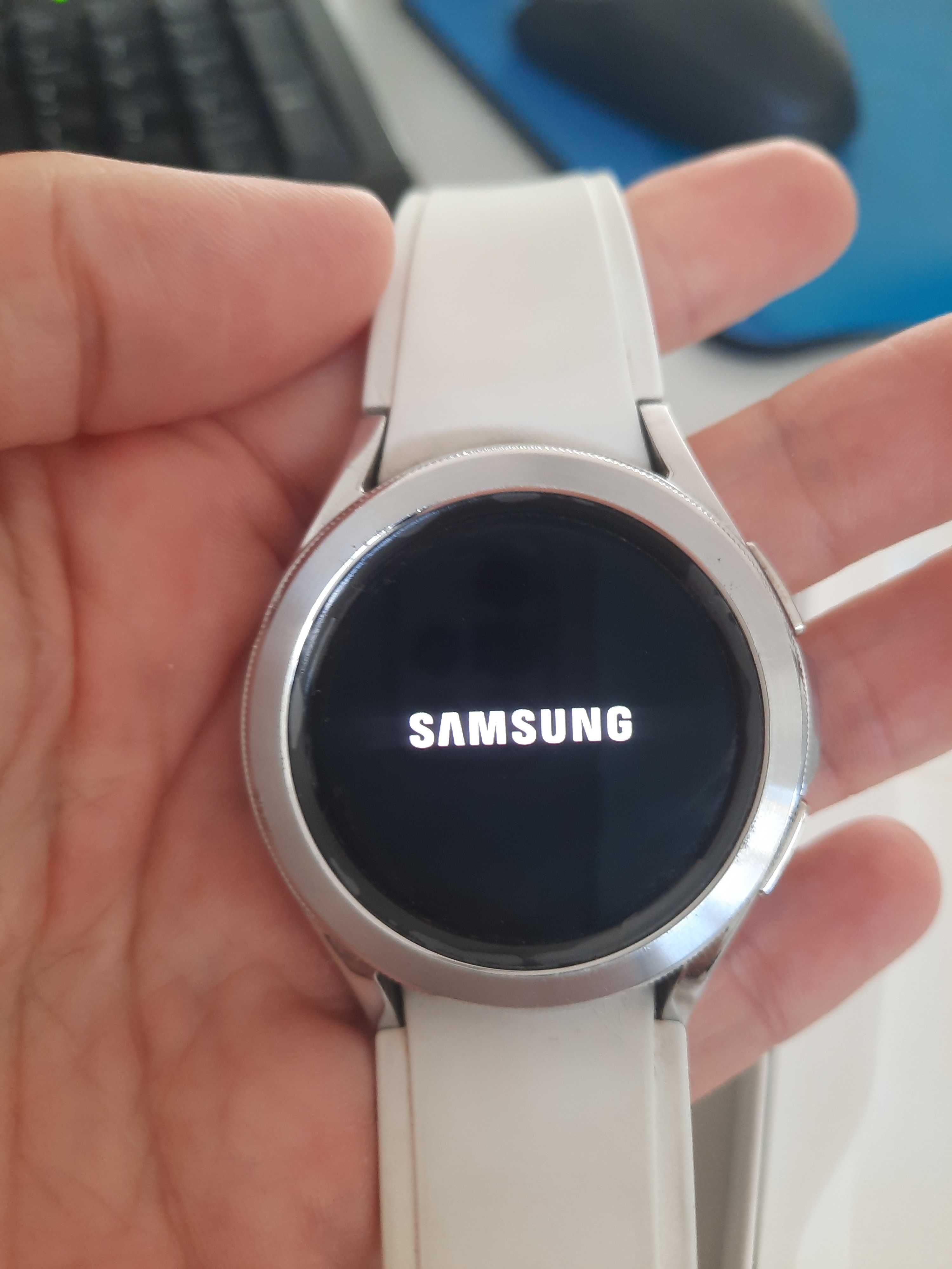 Samsung Galaxy Watch4 Classic