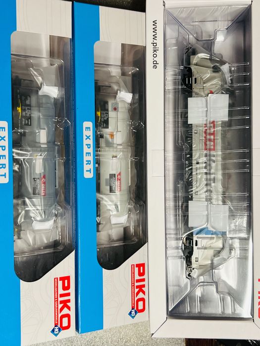 Lokomotywa EU43 i 2 Cysterny Orlen