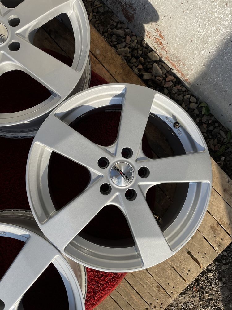 Dezent Volkswagen Tiguan Touran passat jetta R17 5x112