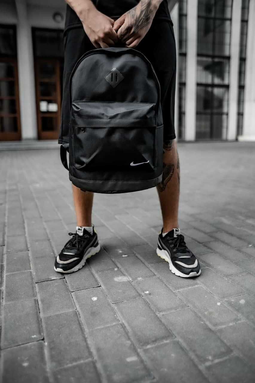 Рюкзак городской спортивный Nike мужской женский портфель Найк сумка