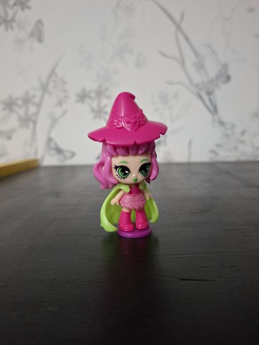 laleczka Magic Witchy Surprises