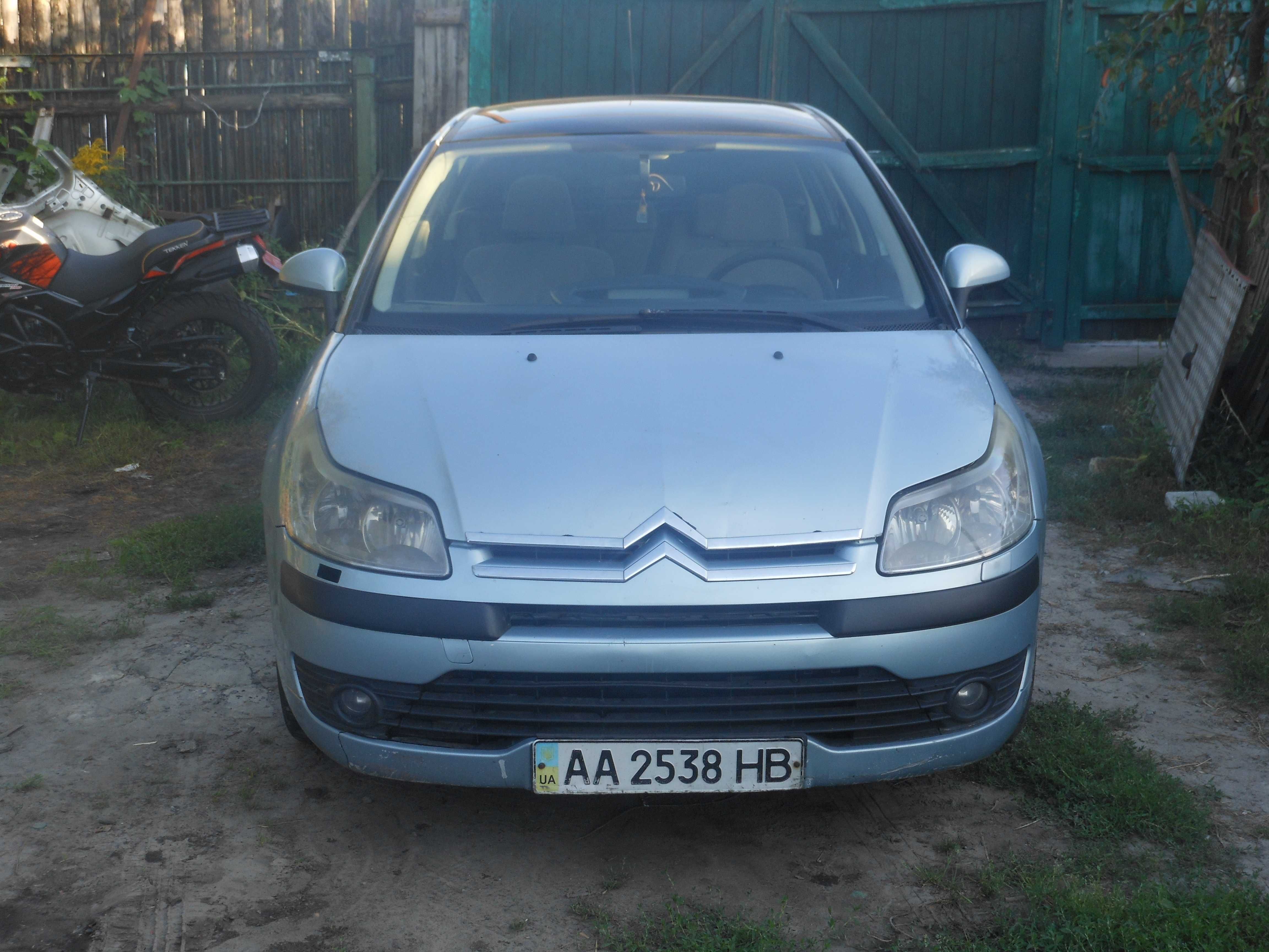 Продам гарне сімейне авто
