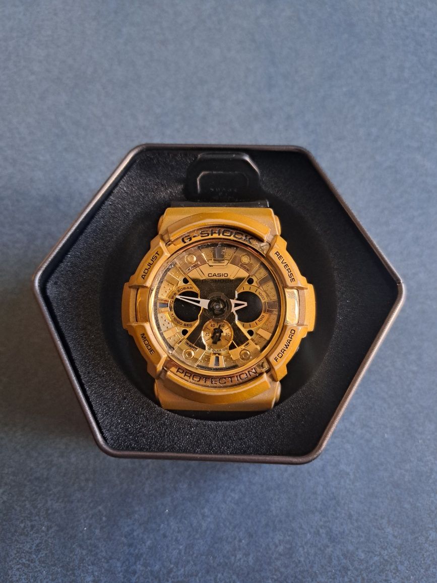 Zegarek Casio G-shock GA-200GD