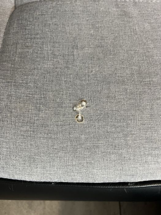 Narożnik z funkcją spania i pojemnikiem na pościel