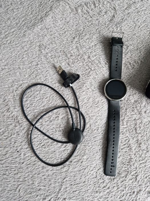 Zegarek sportowy Polar z ładowarką i pasem