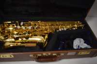 Saxofone Alto Marca Nova com estojo