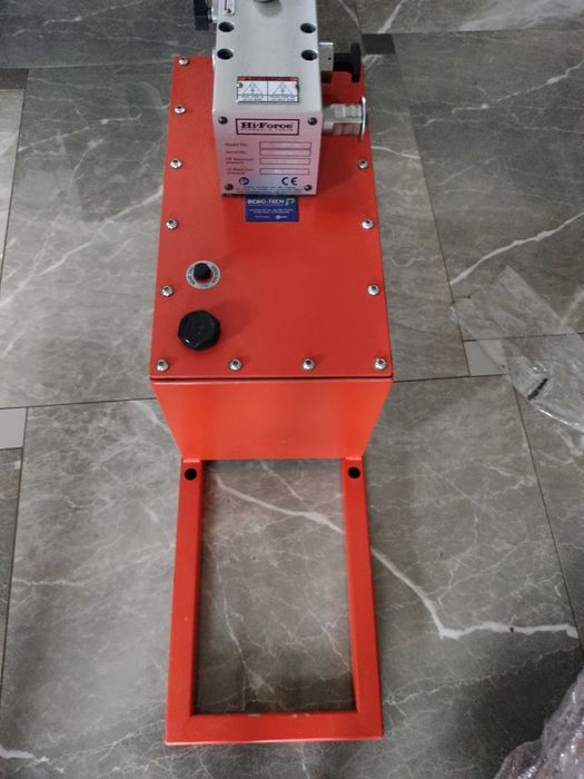 Pompa ręczna do prób ciśnieniowych MHX 300