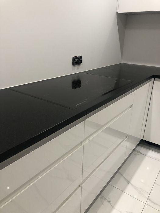 Blaty kuchenne schody parapety granit marmur konglomerat kwarcyt