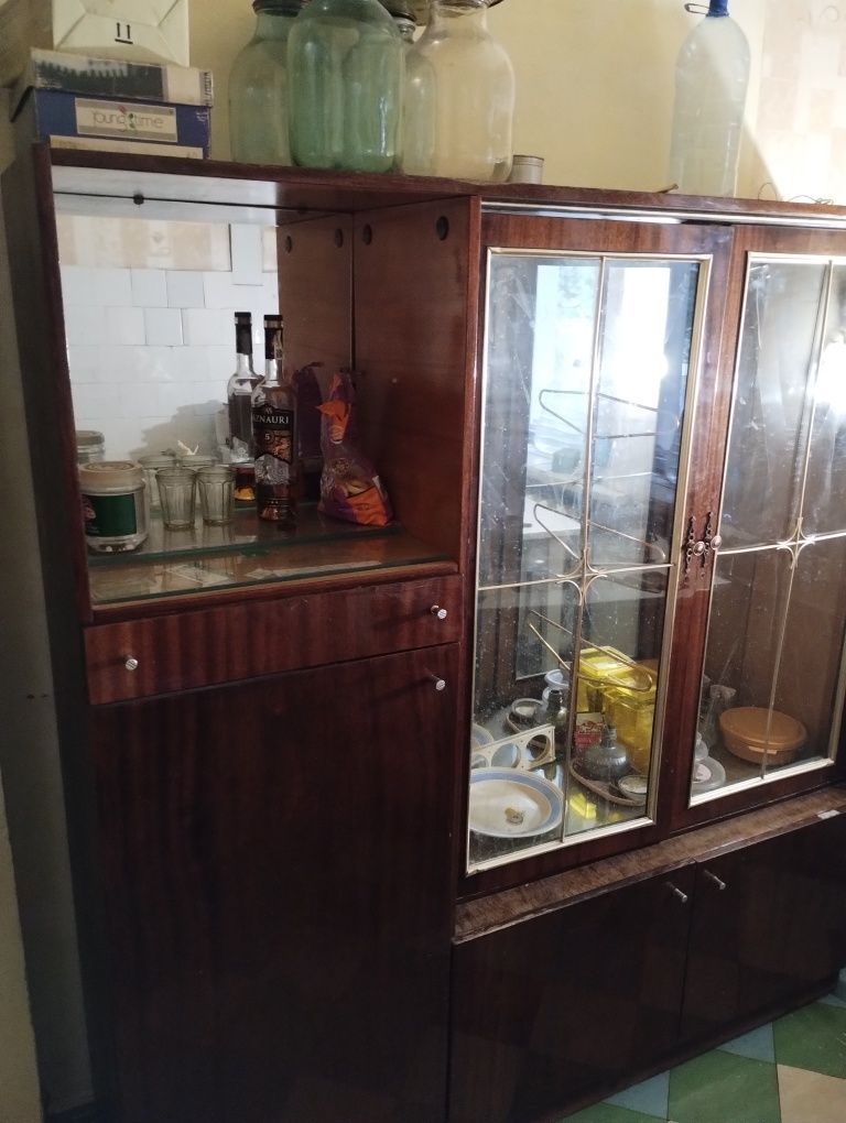 Продам буфет сервант часів СССР.