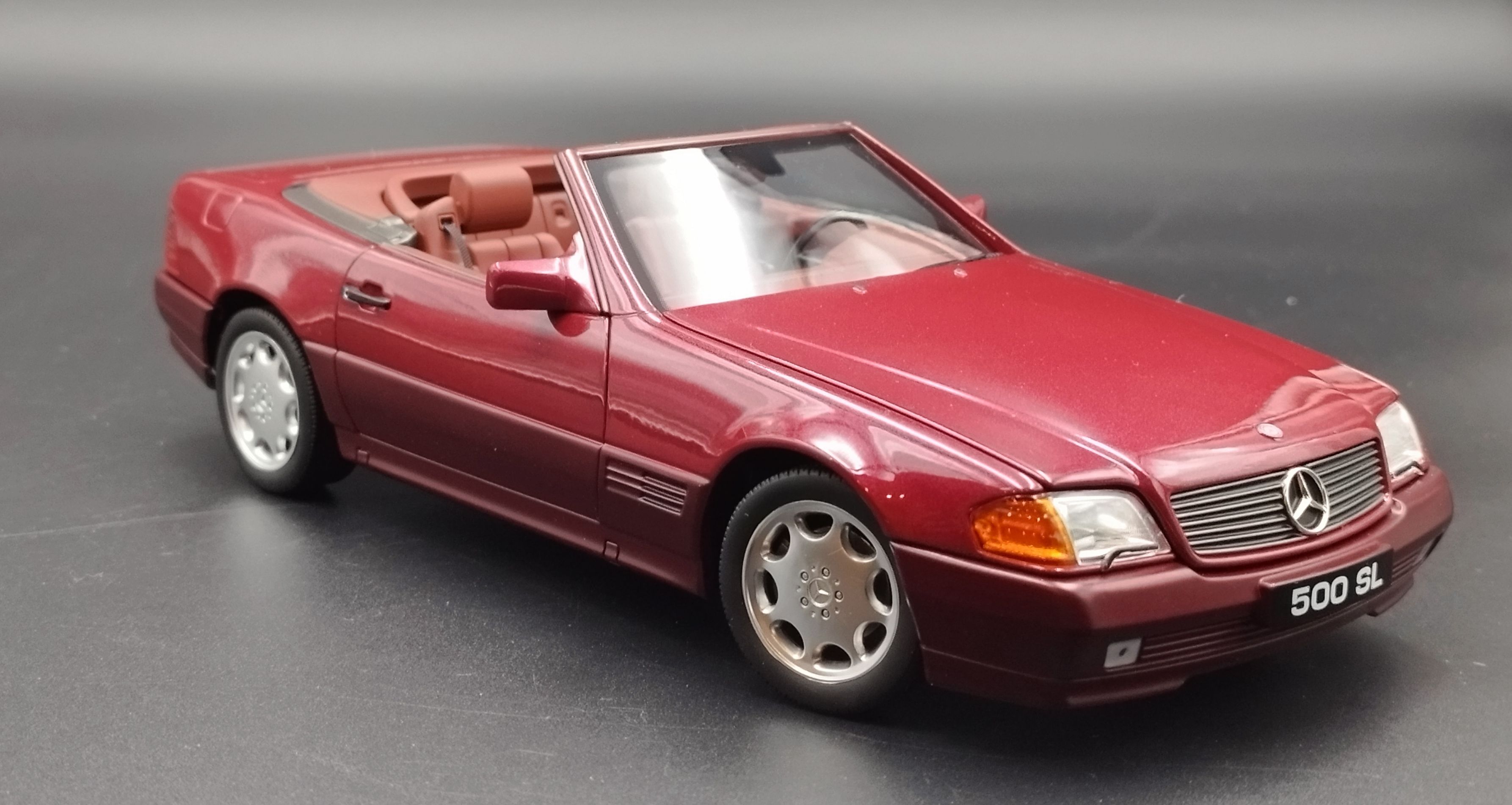 1:18 Norev 1989 Mercedes-Benz 500SL R129 Model nowy