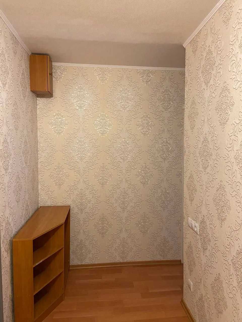 Продам 2-комнатную квартиру, Левый Берег,  Ж/М Левобережный.