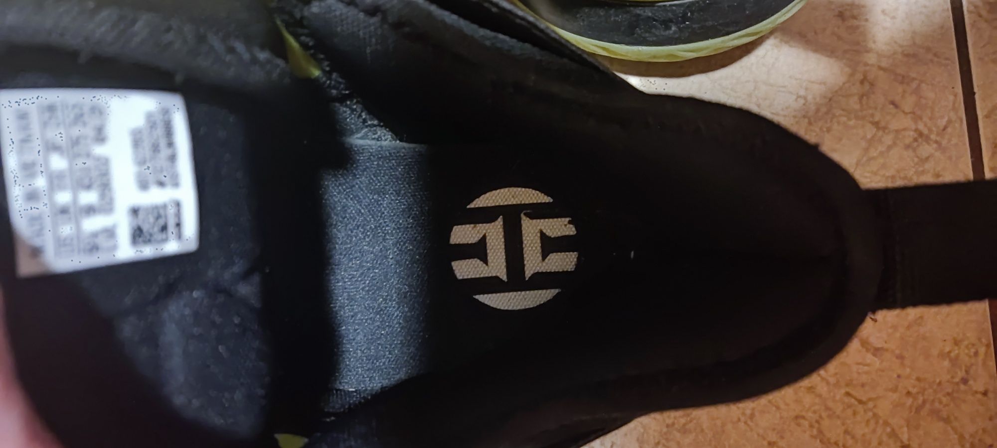 Adidas harden step back 2 rozm. 43 1/3 używane