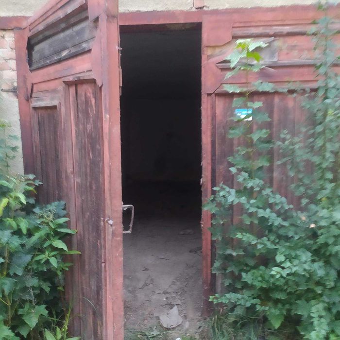 продаж гаража приватизованою земельною ділянкою