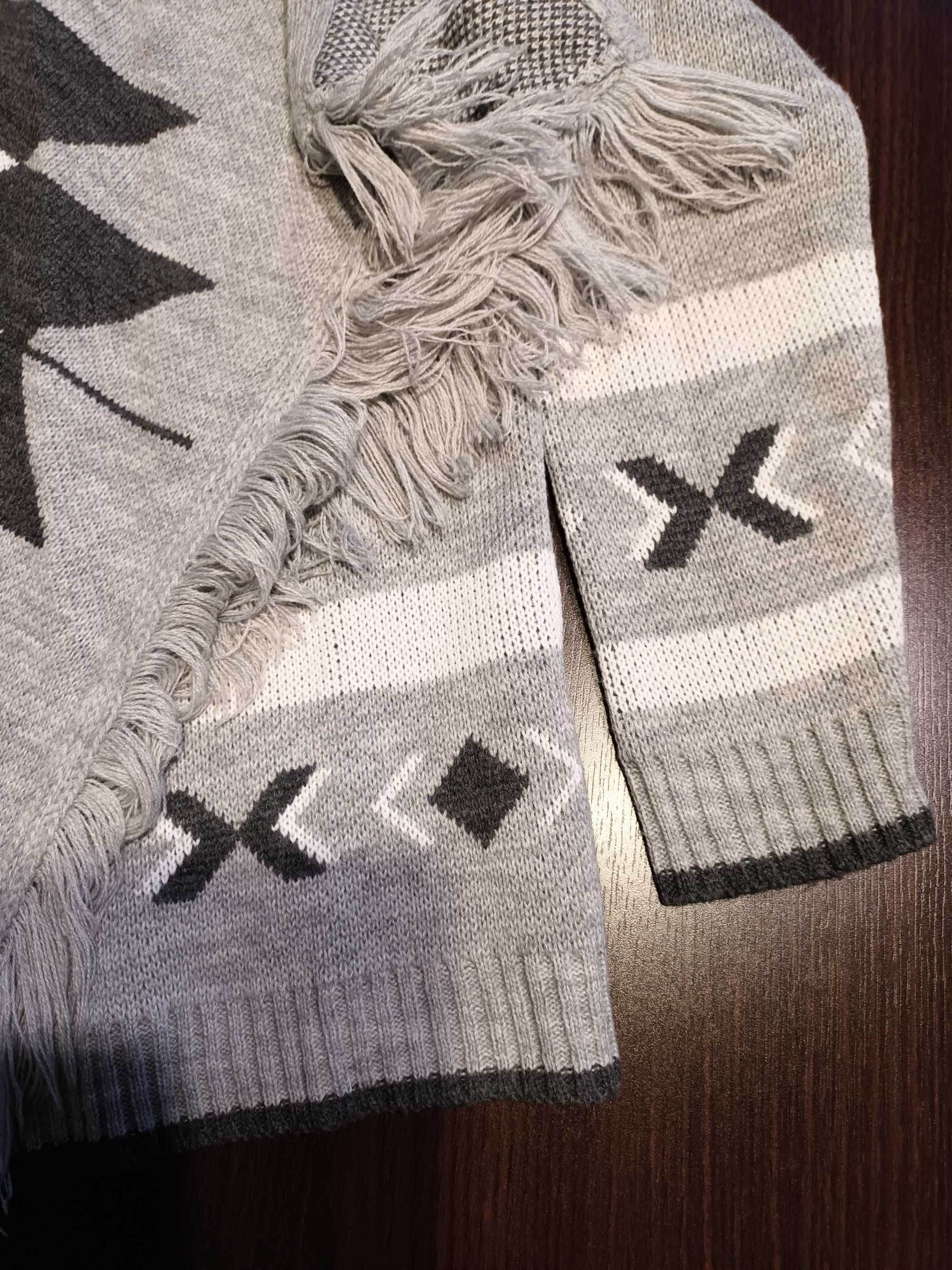 Sweter ciepły zakładany w kolorach szarości