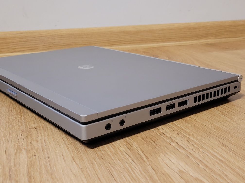 Elitebook HP 8460p i5 8GB SSD Windows 11 stacja dokująca  zasilacz