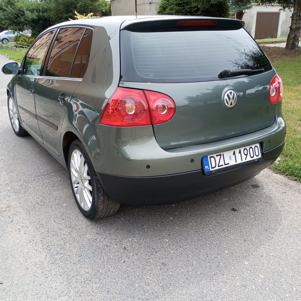 Vw Golf 5  1.9tdi 105km