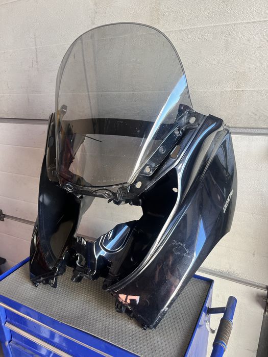 Owiewka czasza szybka piaggio mp3 250