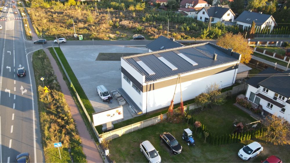 Lokal usługowy, hala