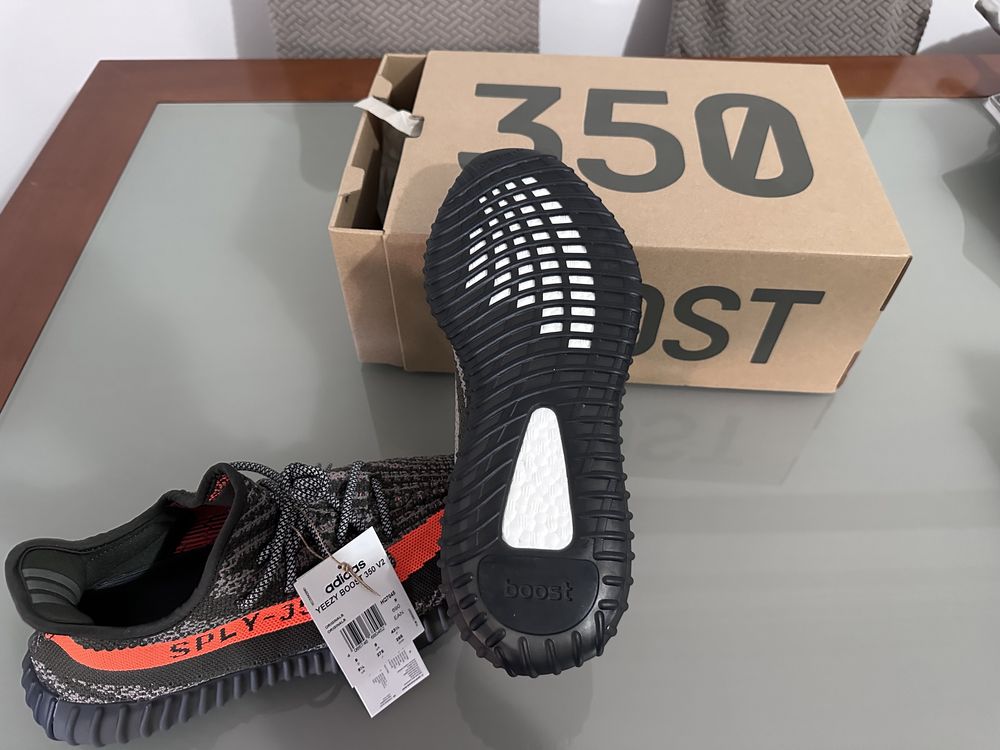 Yeezy boost Beluga Carbon