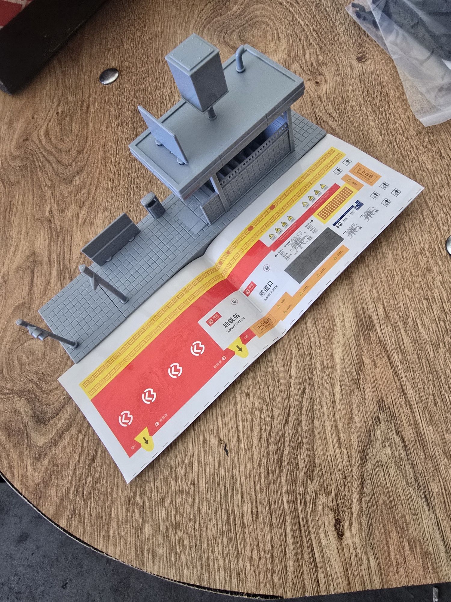 Makieta diorama wejście do metra